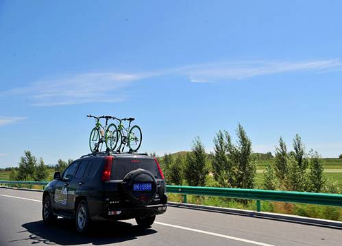 鈥湹吞夹卸 <wbr>骑行中国鈥 <wbr>2011 <wbr>北京鈥敽袈妆炊 <wbr>4+2草原之旅骑行活动 <wbr>之 <wbr>赤峰至乌兰浩特路段