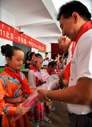 2011 <wbr>北京鈥敽袈妆炊 <wbr>4+2草原之旅骑行活动 <wbr>之 <wbr>乌兰浩特至扎兰屯柴河镇路段