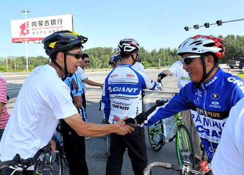 2011 <wbr>北京鈥敽袈妆炊 <wbr>4+2草原之旅骑行活动 <wbr>之 <wbr>乌兰浩特至扎兰屯柴河镇路段