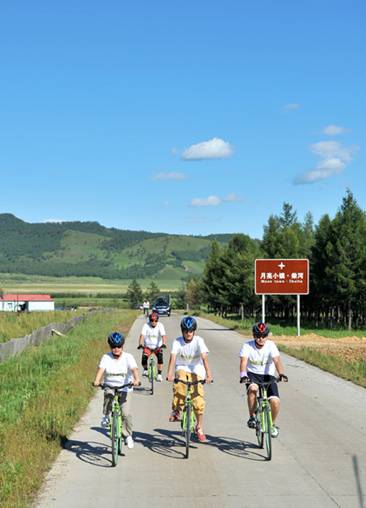 2011 <wbr>北京鈥敽袈妆炊 <wbr>4+2草原之旅骑行活动 <wbr>之 <wbr>乌兰浩特至扎兰屯柴河镇路段