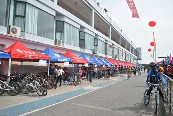 说明: E:\2011嘉年华\选择\现场\现场web\nEO_IMG_DSC_0241.jpg